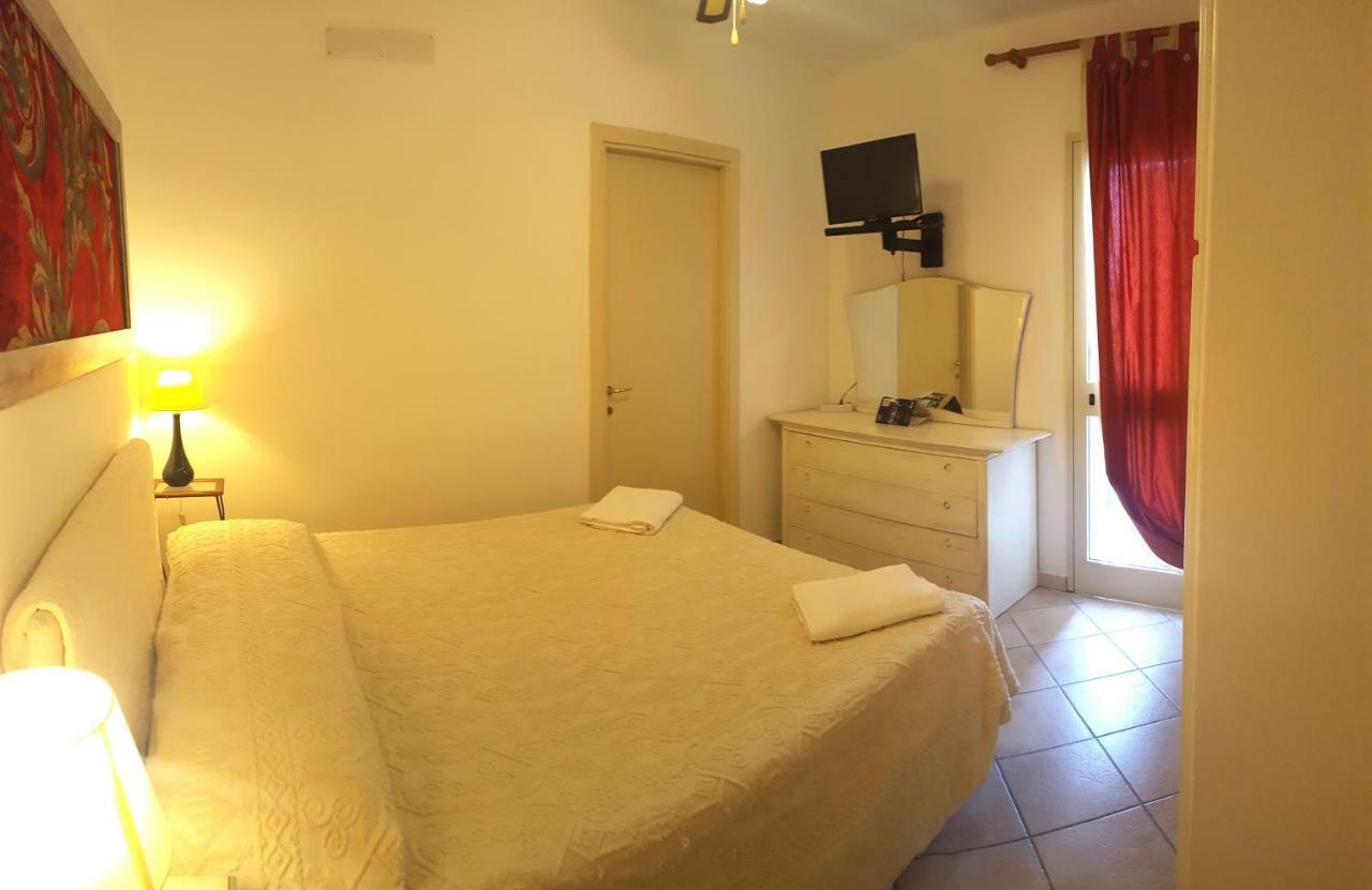 B&B Casa Derosas กอลโฟอารันชี ภายนอก รูปภาพ