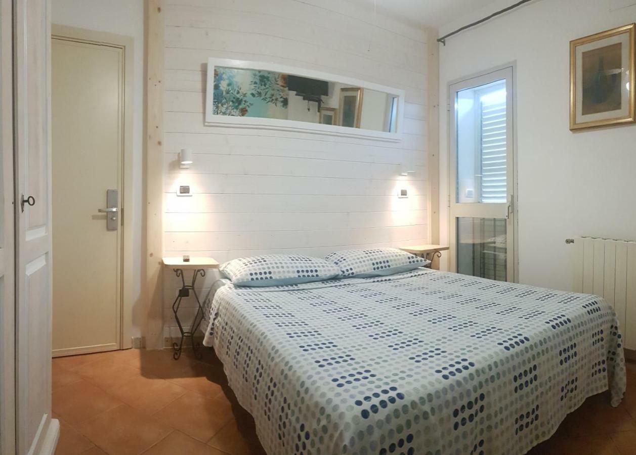 B&B Casa Derosas กอลโฟอารันชี ภายนอก รูปภาพ
